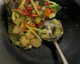 Foto langkah ke 2 dari resep Sayur Kuning Daging Bumbu Iris.