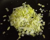 Foto del paso 5 de la receta Alcachofas salteadas con bacalao