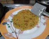 A picture of step 8 of पौष्टिक वेज चीला (poushtik veg cheela recipe in hindi).
