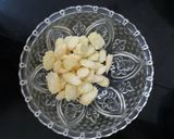 Foto langkah ke 3 dari resep Tumis brokoli wortel.