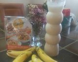 A picture of step 1 of Banana punch.
