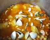 Foto del paso 5 de la receta: Garbanzos con gambas y almejas