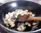 A picture of step 2 of Almond soup.