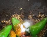 A picture of step 3 of Dahi wali Hari Mirch.