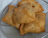A picture of step 13 of Aloo Samosa.