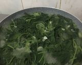 Foto langkah ke 2 dari resep Sup Oyong Daun Ketela.