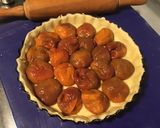 Une image de l'étape 4 de Tarte aux abricots et sirop d'érable (pâte brisée épeautre, lait et noix).