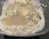 Foto del paso 3 de la receta: Helado de oreo con galleta
