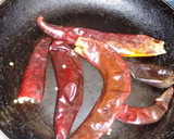 Foto del paso 1 de la receta: Salsa de Chile guajillo. ॐ