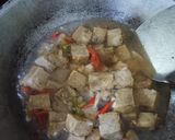 Foto langkah ke 2 dari resep Tumis Sayur tauge oncom berkuah.