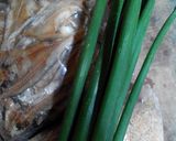 Foto langkah ke 1 dari resep Sayur tombak ikan asin bilis masak padang (resep mertua).