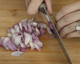 Foto langkah ke 1 dari resep Tumis Kangkung Pedas Terasi Devina Hermawan.