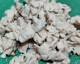 A picture of step 2 of Chicken Hareesa.