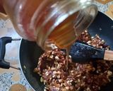 A picture of step 3 of Dates and dry fruits bolls.