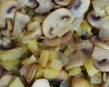 Foto del paso 1 de la receta Pasta con manzana y champis