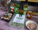 Gambar langkah 1 resipi Chicken Chilli Pesto Tortellini.