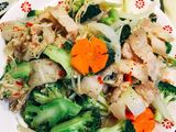 Thịt ba chỉ xào rau thập cẩm