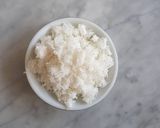 A picture of step 2 of Glutinous Rice With Soy Powder (Ketan Bubuk Kedelai).