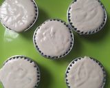 Foto langkah ke 5 dari resep Bolu Kukus Mekar Meses Rainbow No Mixer 1 Telur.