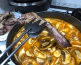 Foto del paso 5 de la receta: Chuletas de cerdo en salsa de setas