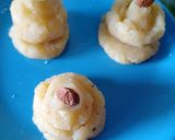 A picture of step 5 of Moong daal coconut kalash halwa.