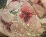 Foto del paso 1 de la receta: Emperador con limón, ajo y perejil fácil y riquísimo