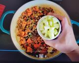 A picture of step 1 of Mullagatawny Soup.