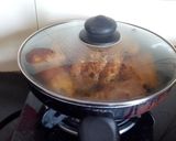 A picture of step 4 of Chicken kali mirch with chur chur naan.