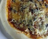 Foto langkah ke 7 dari resep Homemade Pizza.