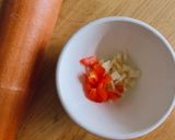 Hình bước làm 5 của món Gỏi Gà Xé Trộn Xoài
