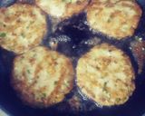 A picture of step 2 of Chicken patty burgers.