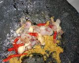 Foto langkah ke 2 dari resep Telur ceplok kuah tomat untuk si kecil.