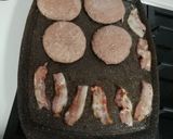 Foto del paso 1 de la receta: Hamburguesa con Carne, Tocino y Huevo Poché