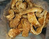 A picture of step 3 of Salsa de Chicharon.