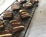 Foto langkah ke 6 dari resep Coklat kelapa (Bounty bar).