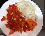 Foto del paso 1 de la receta: Pollo con ciruelas pasas 🐥