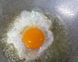 รูปขั้นตอนการทำที่ 1 ของ ยำไข่ดาว