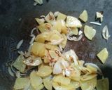 Foto langkah ke 3 dari resep 107. Spanish Omelette.