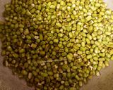 A picture of step 1 of Goan style moonga ganthi curry.