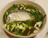 รูปขั้นตอนการทำที่ 4 ของ ต้มยำปลาทู