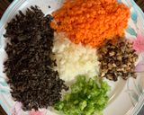 Hình bước làm 1 của món Bánh tráng lụi tây nguyên
