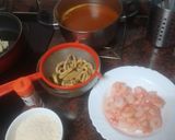 Foto del paso 2 de la receta Arroz amarillo con calamares y gambas