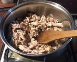 Foto del paso 2 de la receta: Papas con pollo y crema de leche