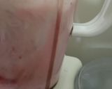 A picture of step 2 of Strawberry Shake.