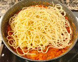Foto del paso 3 de la receta: Spaghetti con pisto y salchichas tipo criollo