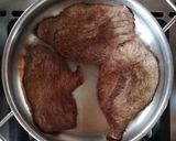 Foto del passaggio 2 della ricetta Scaloppine di vitello e radicchio allo zibibbo 🌷