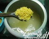 A picture of step 3 of Moong Dal Halwa.