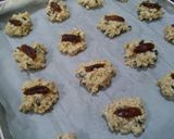 Foto langkah ke 5 dari resep Oatmeal Cinnamon Kurma Cookies.
