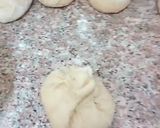 A picture of step 5 of Aloo paratha.
