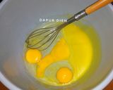 Foto langkah ke 4 dari resep Bolu Karamel Mini.